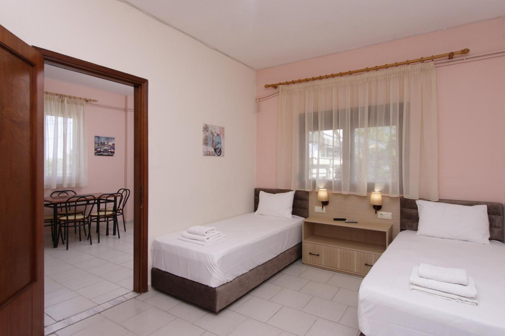 Lotos Apartments スタブロス 部屋 写真