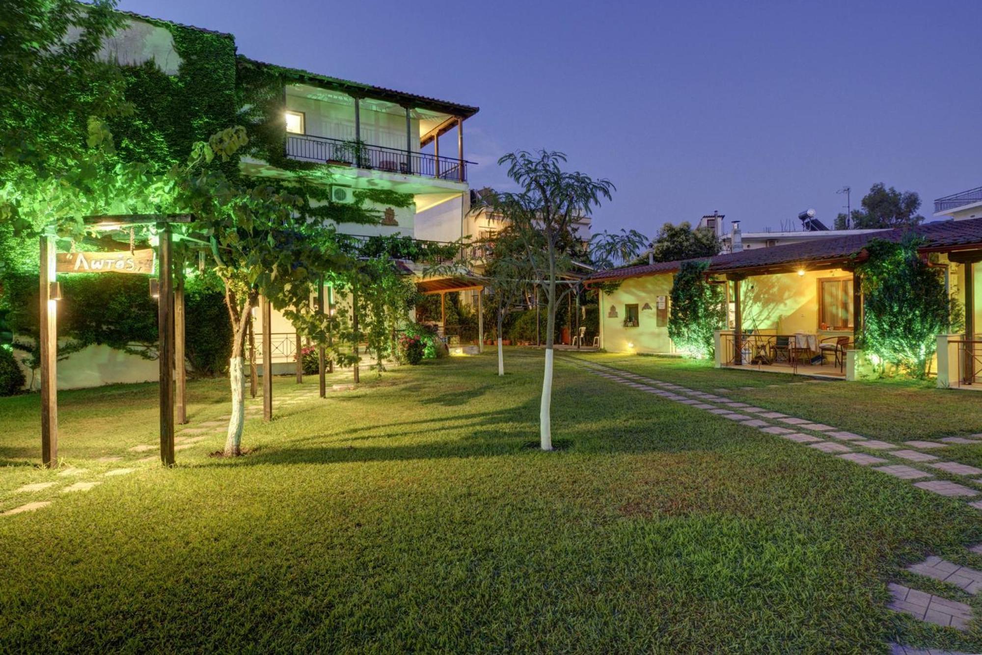 Lotos Apartments スタブロス エクステリア 写真