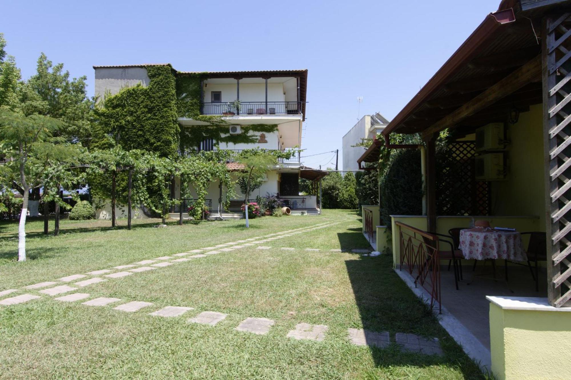 Lotos Apartments スタブロス エクステリア 写真