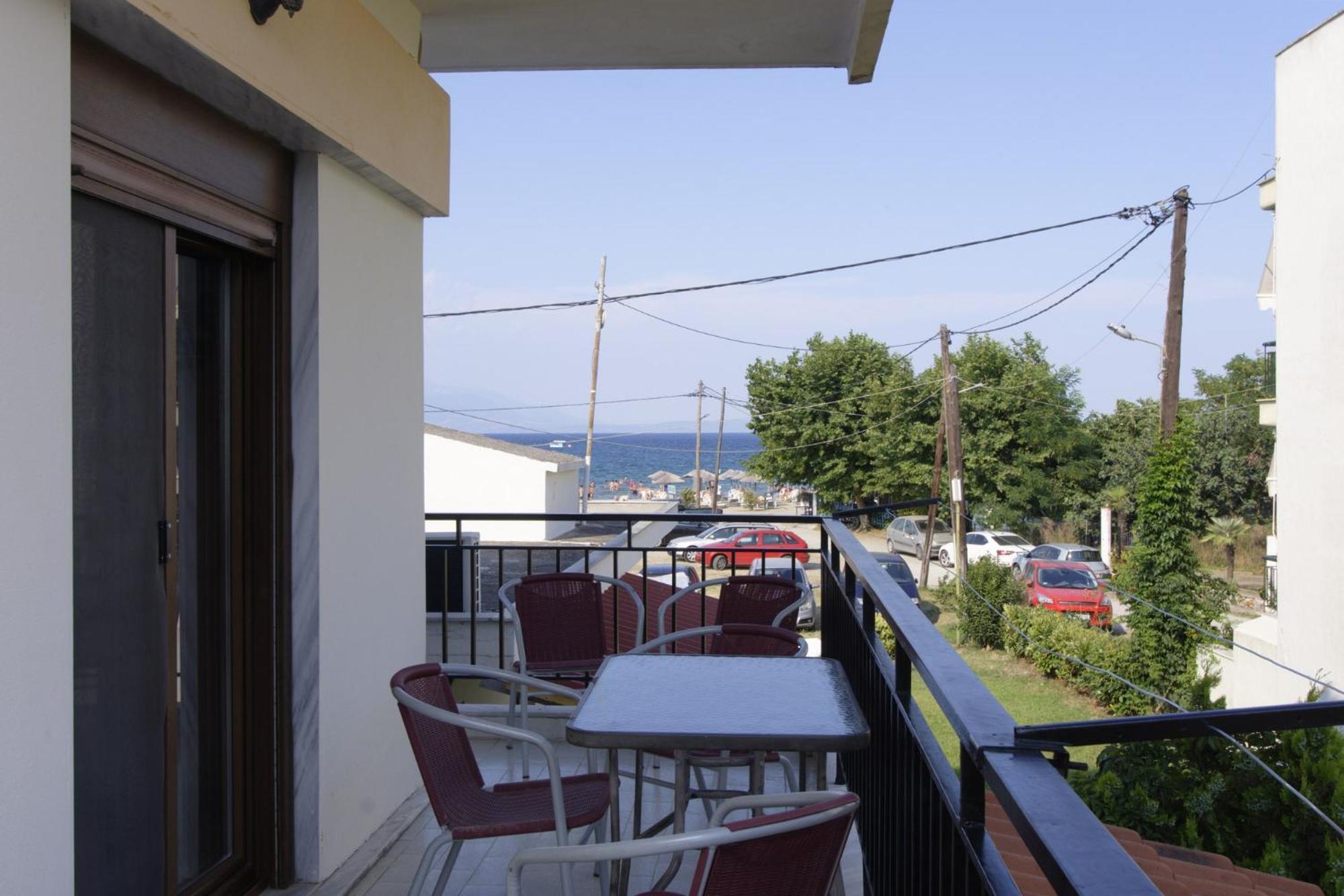Lotos Apartments スタブロス 部屋 写真